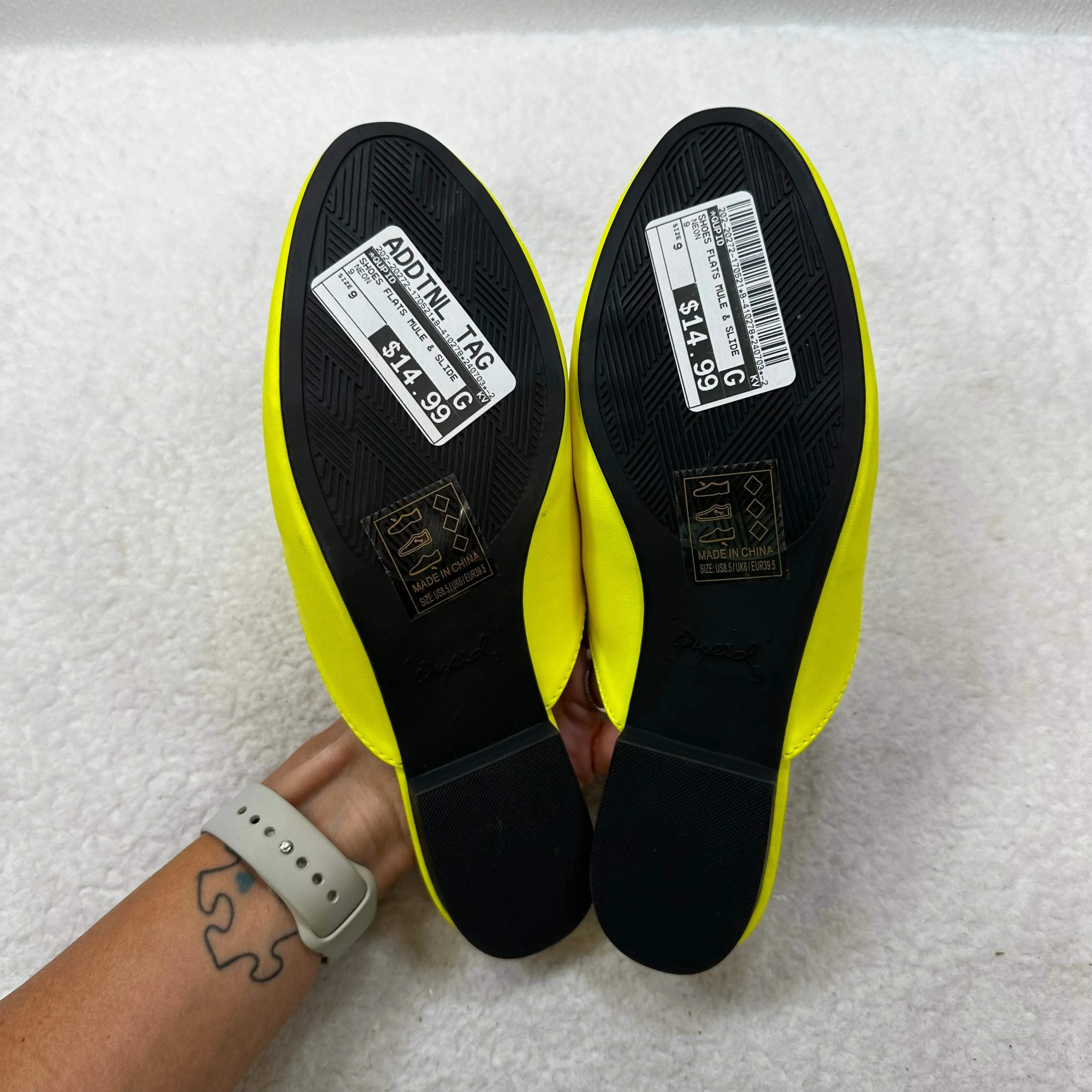 Neon Shoes Flats Mule & Slide Qupid, Size 9