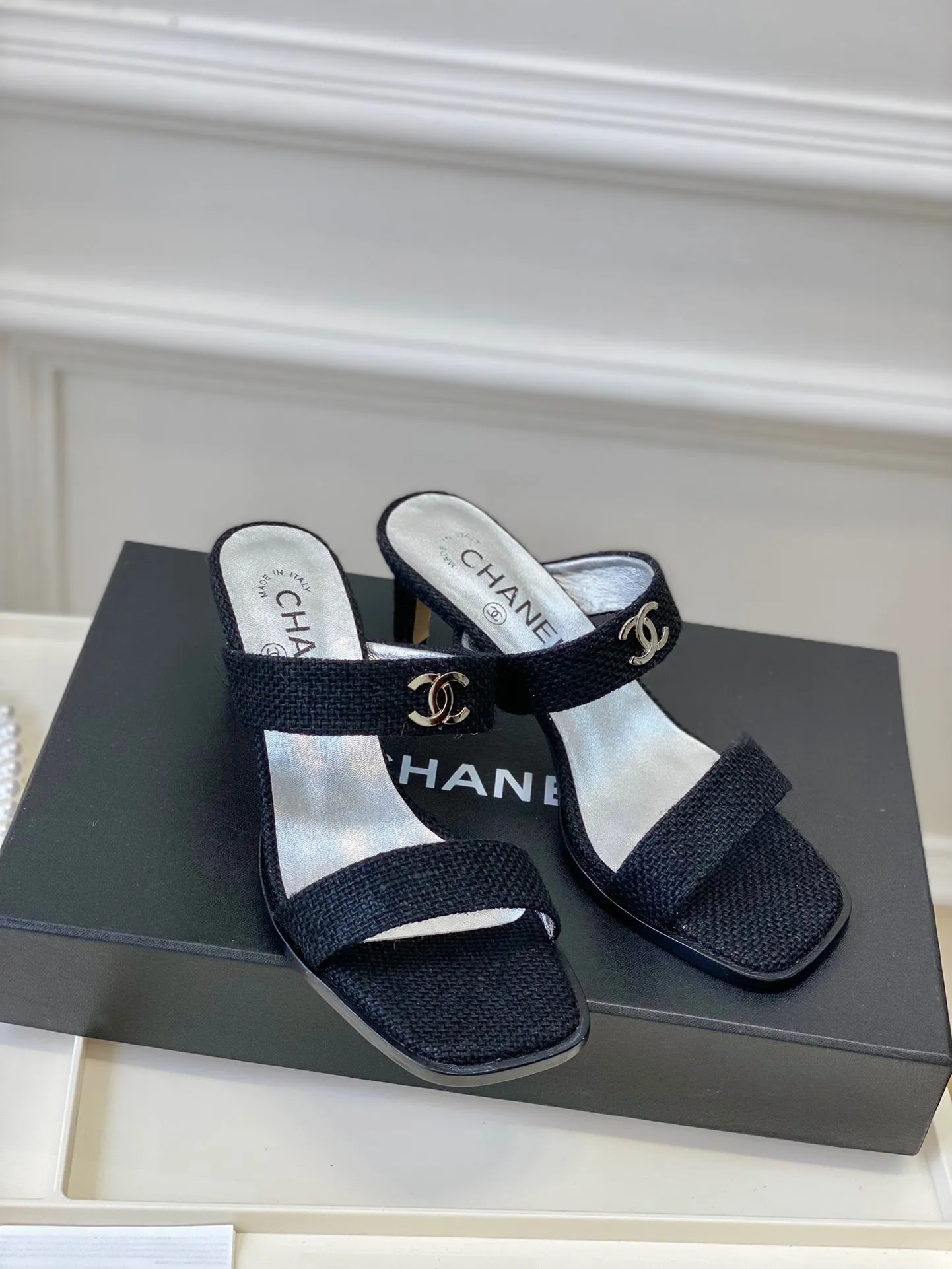 SE1113 CC Sandals / Size5-9