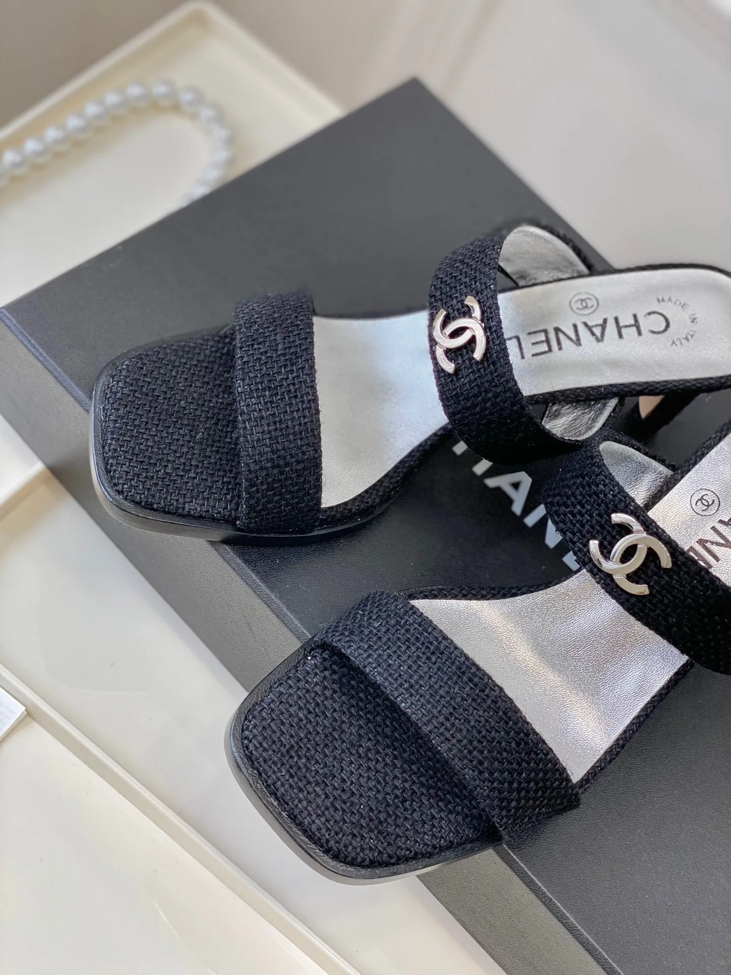 SE1113 CC Sandals / Size5-9