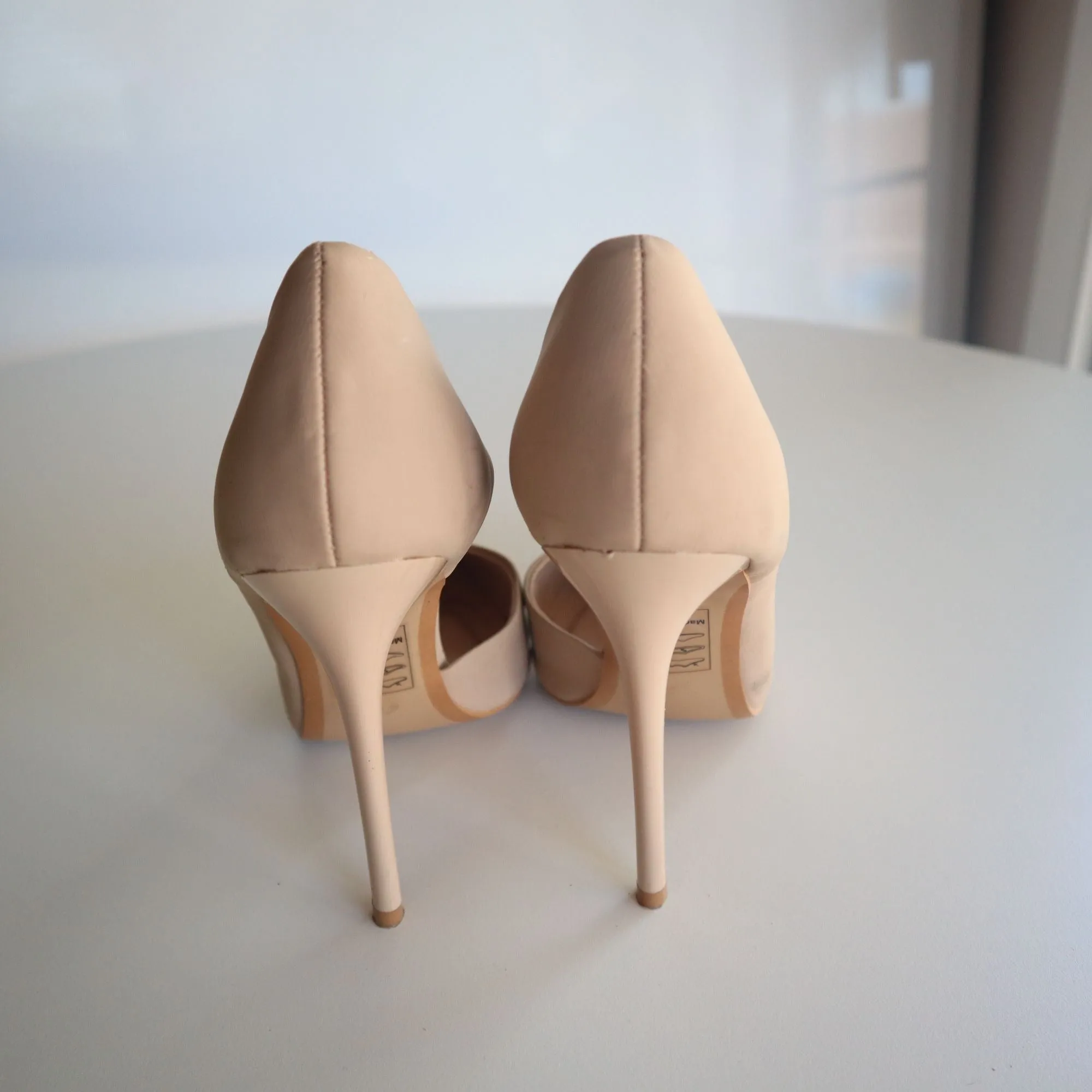 Shoe Republic LA Nude Beige Pointed Toe Stiletto High Heels Women's Size 6.5