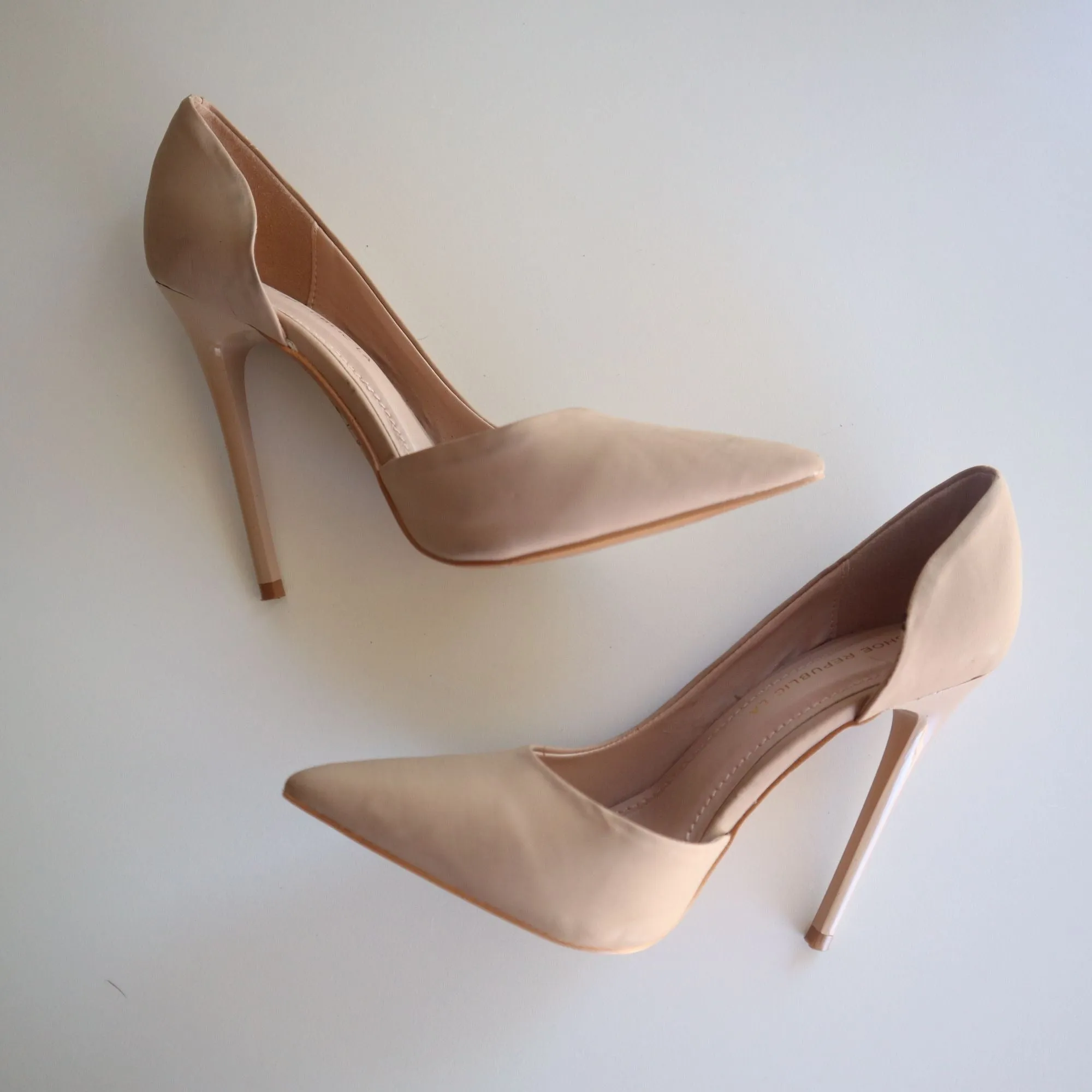 Shoe Republic LA Nude Beige Pointed Toe Stiletto High Heels Women's Size 6.5