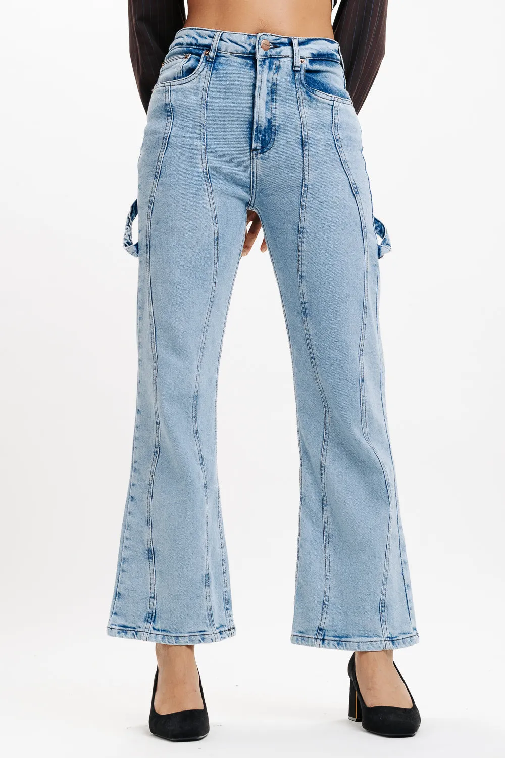 Wavy Seamed Light Washed Wide Jeans