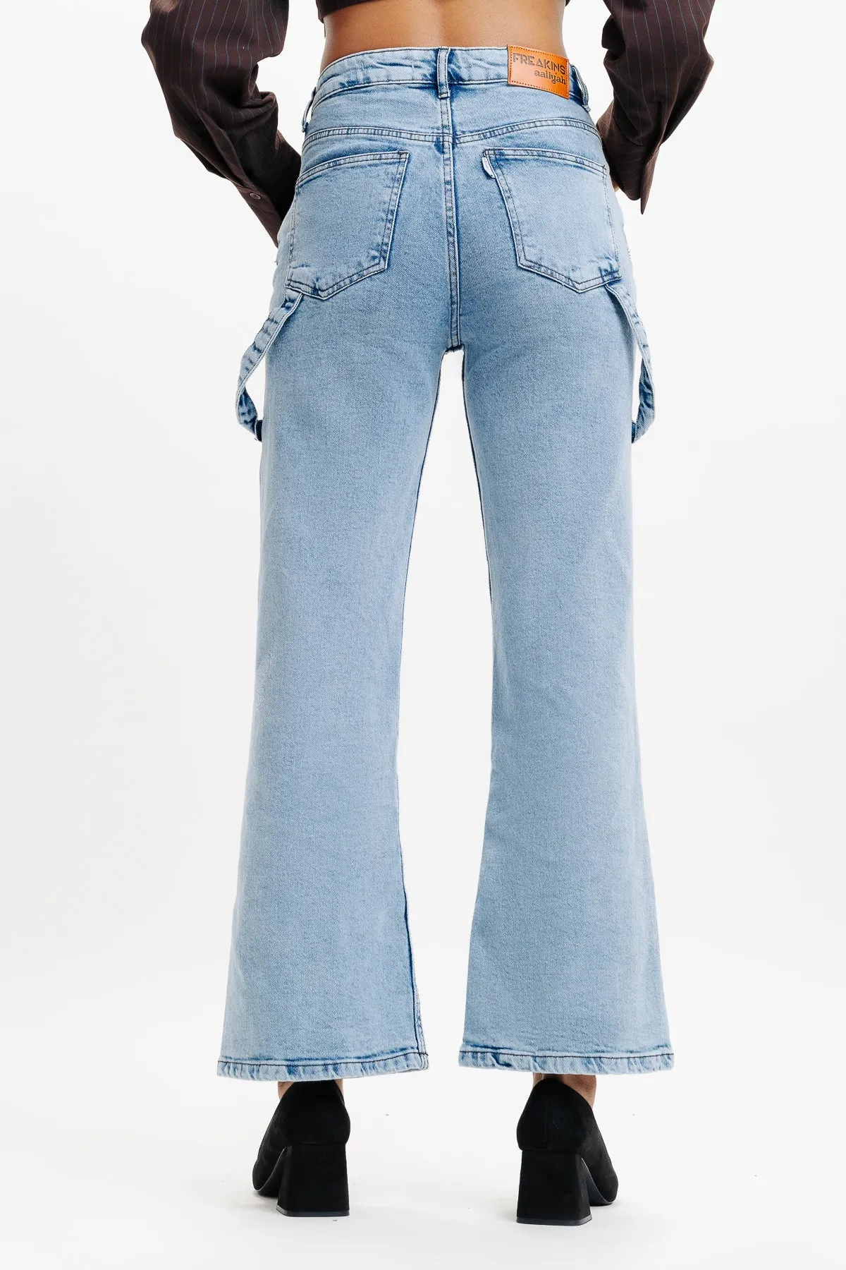 Wavy Seamed Light Washed Wide Jeans